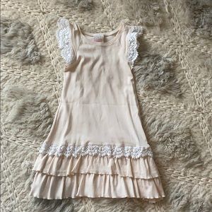 Flutter sleeve dress